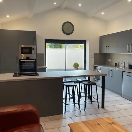 Holiday home Newly Renovated Courant